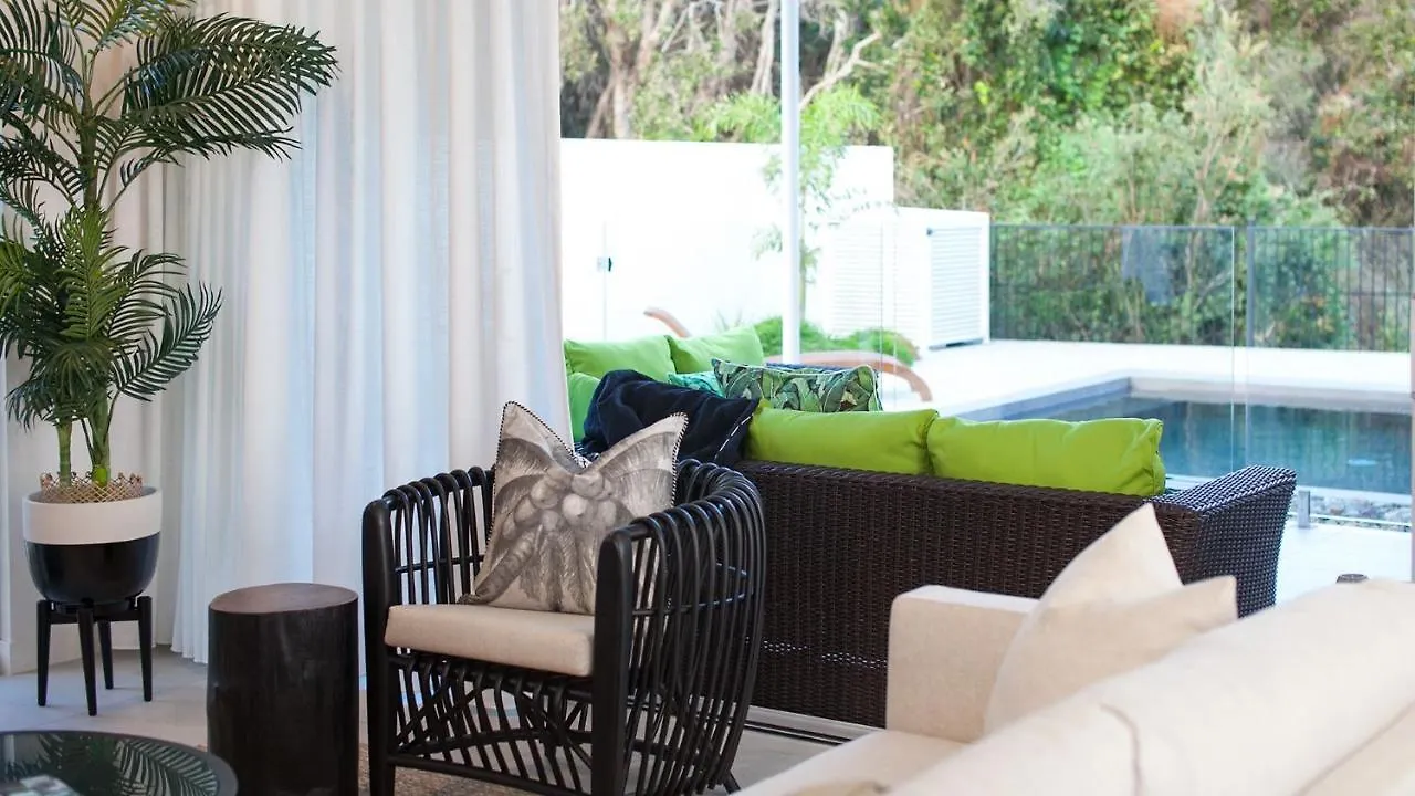 Villa 10 Belle Mare Avenue Yaroomba 0*,  Australia