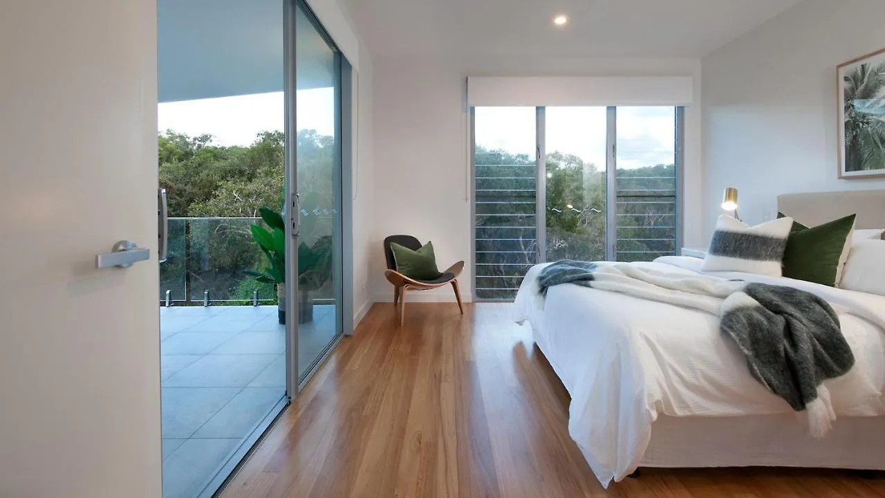 Villa 10 Belle Mare Avenue Yaroomba