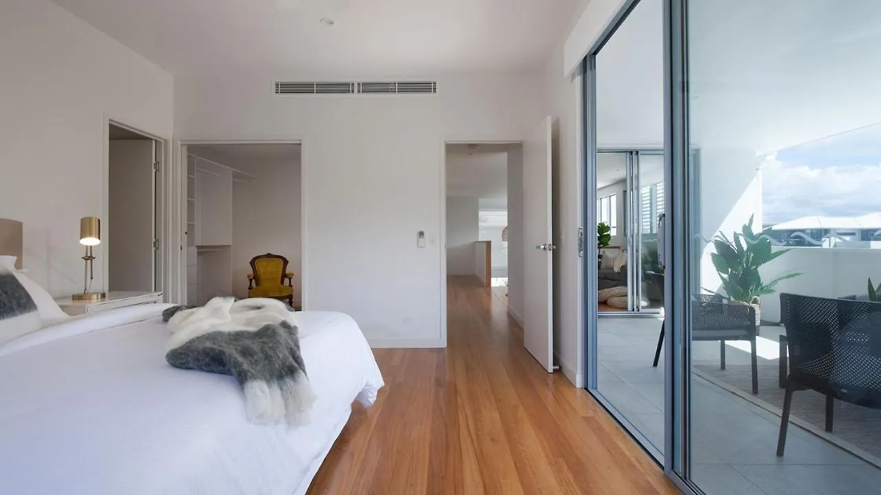 Villa 10 Belle Mare Avenue Yaroomba